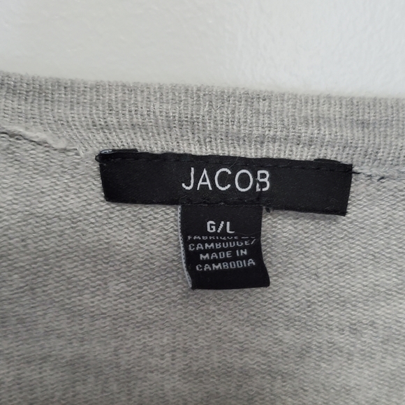 3/$30 Great knit sweater - Picture 4 of 4